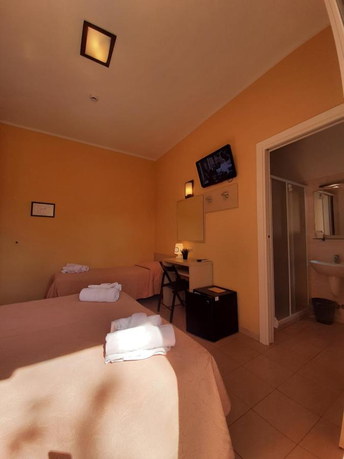 רימיני Hotel Originale By Alehotels מראה חיצוני תמונה