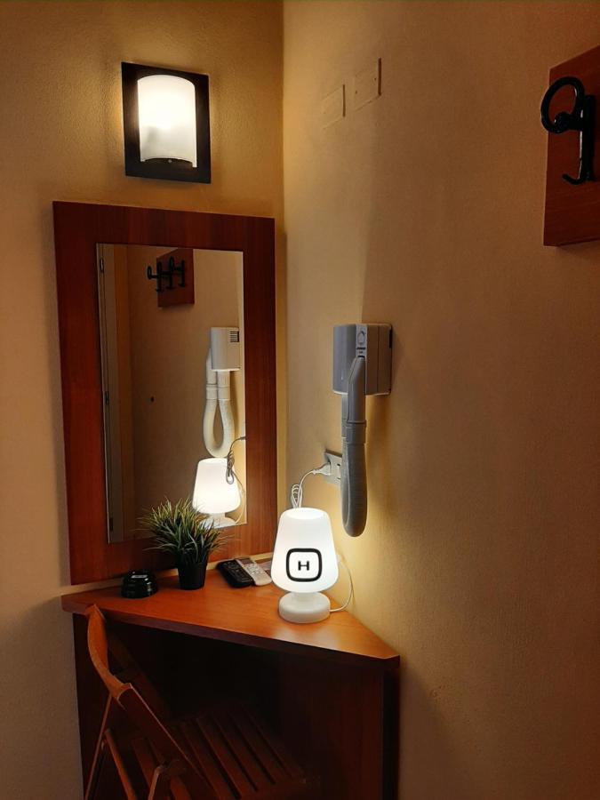 רימיני Hotel Originale By Alehotels מראה חיצוני תמונה