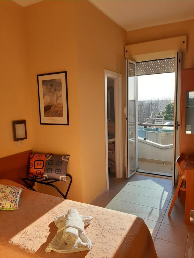 רימיני Hotel Originale By Alehotels מראה חיצוני תמונה